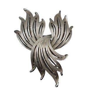 Crown Trifari Spray Brooch Matte & Silver Tone Vintage 1950s Pin